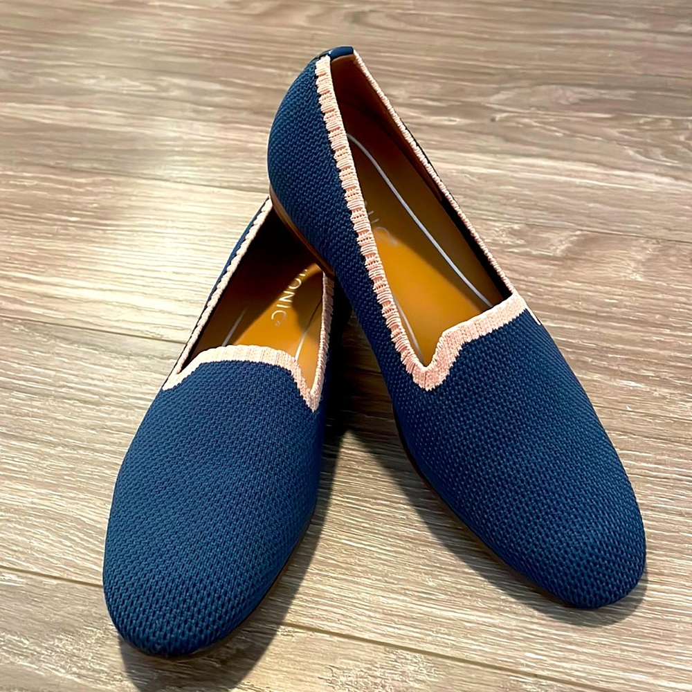 Vionic flats 6.5